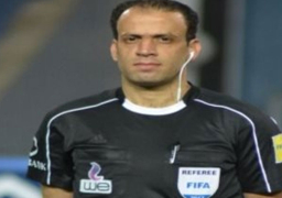 محمد الحنفى حكما لمباراة الأهلى والمصرى غداً