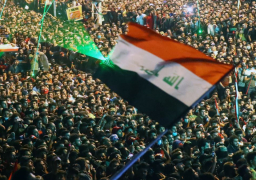 مظاهرة حاشدة اليوم فى ساحة التحرير ببغداد .. وقتلى وجرحى فى اشتباكات بين المتظاهرين وانصار مقتدى الصدر