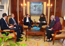 مكرم ونائب وزير الخارجية اليوناني يبحثان النسخة 4 من “إحياء الجذور”