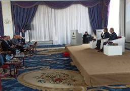 وزير الآثار يعقد لقاء مع قيادات السياحة ورجال الآثار فى الأقصر