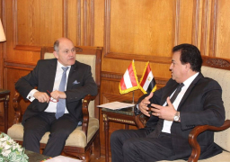 بالصور … وزير التعليم العالي يجتمع برئيس البرلمان النمساوي لبحث التعاون العلمى والبحثى المشترك