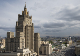 الخارجية الروسية : قرار العقوبات الأمريكي الأوروبي على روسيا انتصار للعبثية