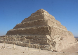 الآثار تكشف تفاصيل الهرم المدرج بعد ترميمه بتكلفة 104 ملايين جنيه