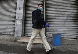 الأردن يمدد حظر التجول ويقرر توصيل الأغذية في أنحاء البلاد إلى المنازل