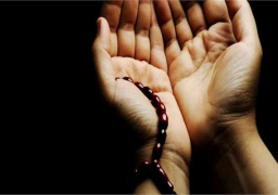 “الإفتاء” توضح فوائد الدعاء والتضرع إلى الله في السر
