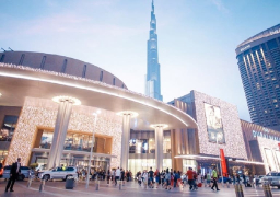 الإمارات .. غلق مراكز التسوق وتعليق الرحلات الجوية