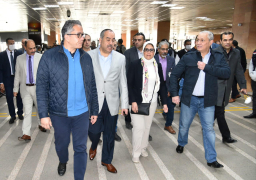 بالصور … 3 وزراء يتفقدون الحجر الصحي بمطار الأقصر