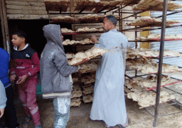 بالصور..التموين: انتظام أعمال المخابز ومحطات الوقود ومستودعات البوتاجاز