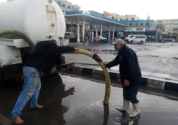 مجلس الوزراء يهيب بالمواطنين عدم النزول للشوارع للتعامل مع الامطار