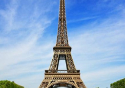معالم باريس الأثرية تغلق أبوابها بسبب كورونا