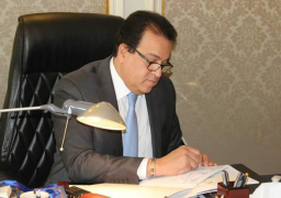 وزير التعليم العالي يتلقى تقريرًا حول أنشطة معهد بحوث البترول المصري