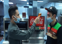 بالصور.. السياحة تتابع المطاعم وضوابط التعقيم والالتزام بها