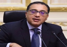 مدبولي يشيد بإجراءات الوقاية بمصنع جنرال موتورز مصر