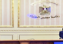 رئيس الوزراء يتابع موقف توصيل المرافق للمناطق والمجمعات الصناعية