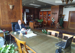 وزير الري يبحث مع قيادات الوزارة الاستعداد لموسم أقصى الاحتياجات