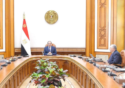 السيسي يجتمع مع رئيس الوزراء ووزير الزراعة وعدد من المسئولين