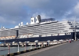 بعد تعليق استمر أسابيع .. ماليزيا تستأنف العمل فى موانئها