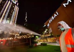 دبى تعلن حظرا كاملا لمدة أسبوعين مع تعقيم الشوارع العامة