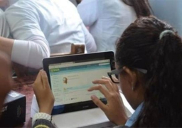 طلاب أولى ثانوى يؤدون امتحان الإنجليزى والجغرافيا واختبار مجمع لخامسة ابتدائى