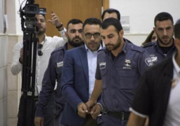 قوات الاحتلال الإسرائيلي تعتقل محافظ القدس وتواصل اعتقال الأطفال