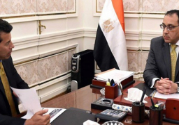 مدبولي يتابع مع وزير الشباب جهود تجهيز بعض المنشآت التابعة للوزارة لتكون جاهزة للعمل كأماكن للعزل الطبي