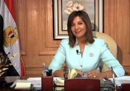 مكرم تتلقى تقريرًا عن جهود الجالية المصرية بامريكا مع أشقائهم العالقين