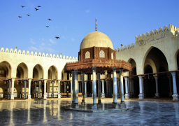 بحضور الإمام و 3 مصلين .. وزارة الأوقاف تقرر بث صلاة العشاء والتراويح من مسجد عمرو بن العاص بداية من الليلة