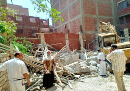 إزالة حالة تعد بالبناء على قطعة أرض تابعة لوزارة الري بحلوان