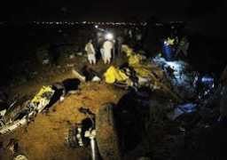 انتشال مسجل الصوت بقمرة القيادة في الطائرة الباكستانية المنكوبة
