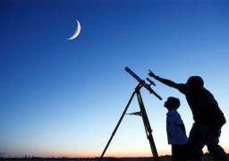 السعودية تدعو إلى تحري رؤية هلال شهر شوال مساء بعد غد الجمعة