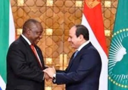 الرئيس يبحث هاتفياً مع رئيس جنوب افريقيا جهود مكافحة كورونا