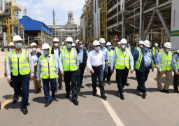 بالصور .. وزير البترول يتفقد تجارب التشغيل النهائية لمجمع التكرير بمسطرد