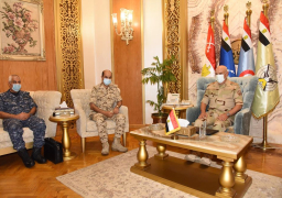 رئيس الأركان يبحث مع مساعد رئيس هيئة الأركان البحريني علاقات الشراكة