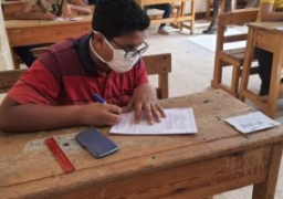 بدء امتحان مادة الفقه للقسم الأدبى بالثانوية الأزهرية وسط إجراءات وقائية مشددة