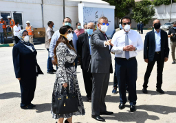 بالصور..وزير التعليم العالي يتفقد المستشفي الميداني بجامعة عين شمس