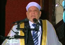 عضو هيئة كبار العلماء بالأزهر يدعو للتوبة ويشيد بالأطباء بخطبة الجمعة