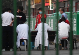 الصين تعزل 10 أحياء أخرى في بكين بعد ظهور إصابات جديدة