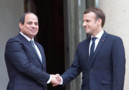 ماكرون يعرب للسيسي عن ترحيب فرنسا بإعلان القاهرة لحل الأزمة الليبية