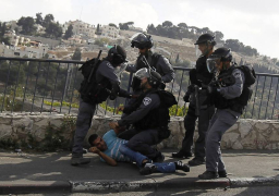 إصابة 9 فلسطينيين برصاص الاسرائيليين إثر قمع مسيرة مناهضة للاستيطان