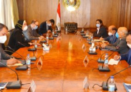 نيفين جامع تبحث مع وزير الإنتاج الحربى سبل الارتقاء بجودة وتنافسية الصناعة