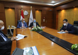 وزيرا النقل والاسكان يستعرضان عروض القطار السريع بين السخنة والعلمين