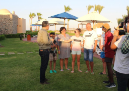 بداية عودة الأفواج السياحية إلى بلادها بعد انتهاء رحلاتهم فى مصر