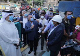 وزير النقل يتفقد محطة مترو صفاء حجازي بالزمالك ويتابع معالجة الأضرار