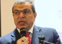 سعفان يتابع حالة العامل المصري الذي تعرض للطعن بالكويت