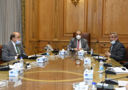” وزير الدولة للإنتاج الحربي” يجتمع بعدد من قيادات شركات الإنتاج الحربى للوقوف على مستجدات العمل بالوزارة