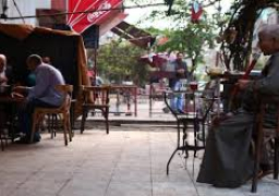 حملات مفاجئة على مقاهى العاصمة لمراجعة الالتزام بالإجراءات الاحترازية