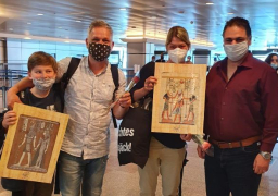 بالصور..طائرتان من سويسرا وبيلاروسيا يصلان الغردقة وشرم الشيخ