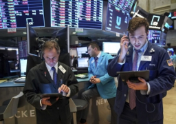 الأسهم الأمريكية تهبط عند الفتح مع تباطؤ انتعاش سوق العمل