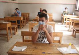 اليوم.. طلاب الثانوية يؤدون امتحانات الأحياء والفلسفة والاستاتيكا