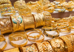 بلومبرج: الذهب قد يواصل صعوده حتى 2021 مع تذبذب قيمة الدولار